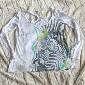 Anama love sleeve shirt.